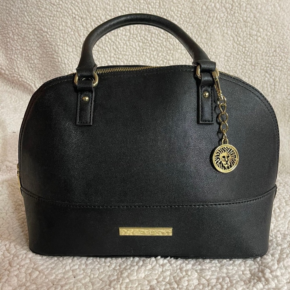 New black Anne Klein purse